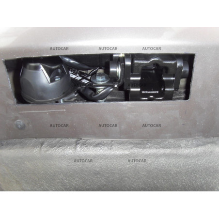 Anhängerkupplung für SUPERB - 5 -tür., Combi 4x4 - automat vertikal–AHK abnehmbar - von 2004 Anhängerkupplung für SUPERB - 5 -tür., Combi 4x4 - automat vertikal–AHK abnehmbar - von 2004