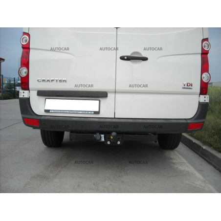 Anhängerkupplung für Mercedes SPRINTER - Kastenwagen ohne Treppe - Radstand 3,665 / 4,325 m - Festeinbau