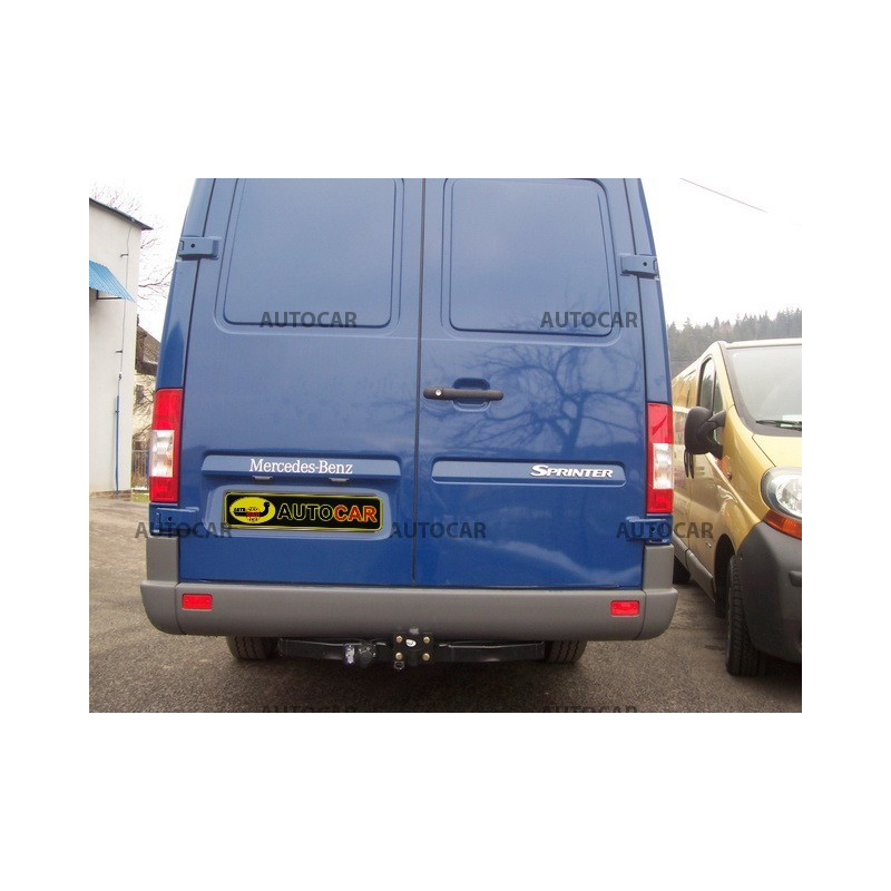 Anhängerkupplung für LT 28/46 - Kastenwagen ohne Treppe - Radstand 3,55 / 4,025 m - Festeinbau