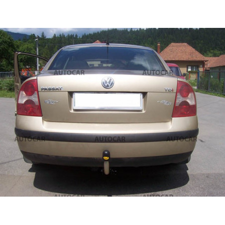 Anhängerkupplung für Volkswagen PASSAT - V. - nie 4x4 - automat–AHK abnehmbar