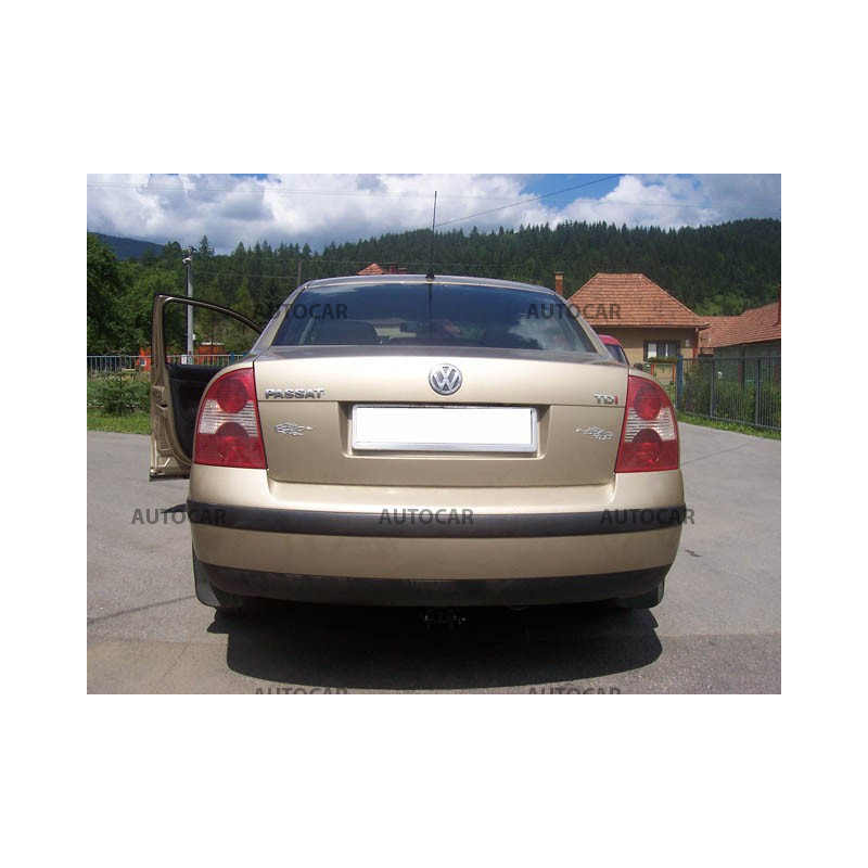 Anhängerkupplung für Volkswagen PASSAT - V. - nie 4x4 - automat–AHK abnehmbar