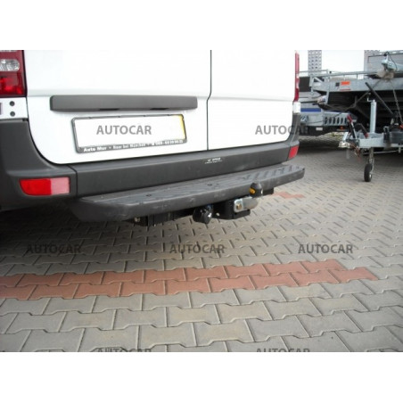 Anhängerkupplung für Mercedes SPRINTER - Kastenwagen mit Treppe - Einzelräder - Radstand 3,665 / 4,325 m - Festeinbau Anhängerkupplung für Mercedes SPRINTER - Kastenwagen mit Treppe - Einzelräder - Radstand 3,665 / 4,325 m - Festeinbau