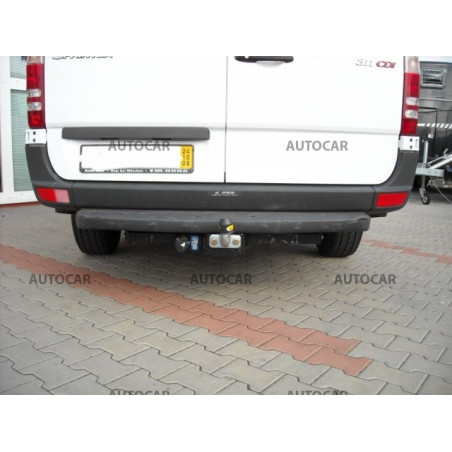 Anhängerkupplung für Mercedes SPRINTER - Kastenwagen mit Treppe - Einzelräder - Radstand 3,665 / 4,325 m - Festeinbau Anhängerkupplung für Mercedes SPRINTER - Kastenwagen mit Treppe - Einzelräder - Radstand 3,665 / 4,325 m - Festeinbau