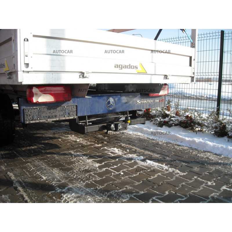 Anhängerkupplung für Mercedes SPRINTER - Pritschenwagen - Einzelräder - Radstand 3,665 / 4,325 m - Festeinbau