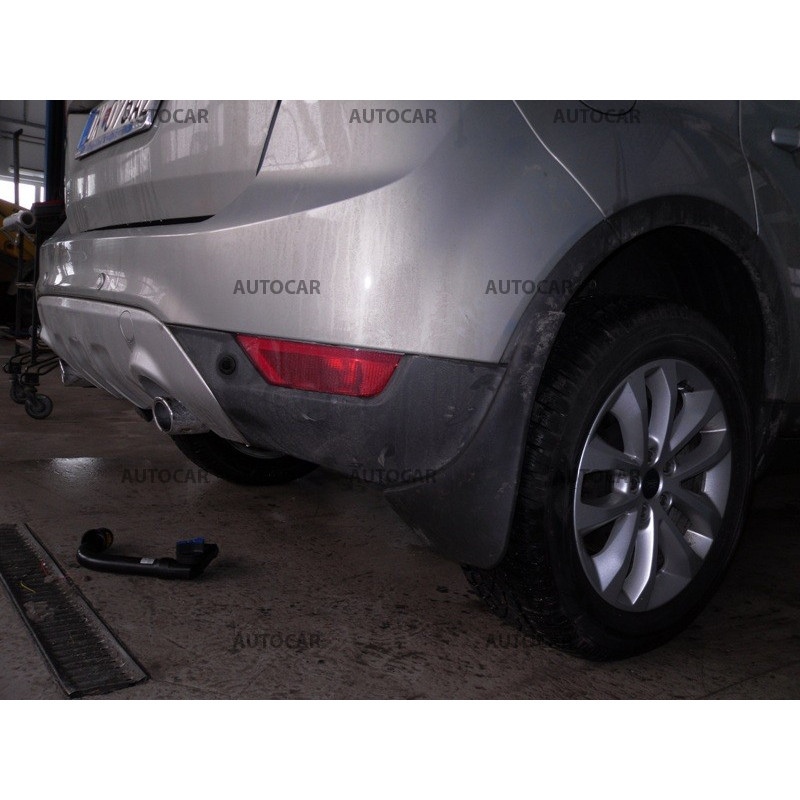 Anhängerkupplung für KUGA - AWD - automat–AHK vertikal abnehmbar - von 2008