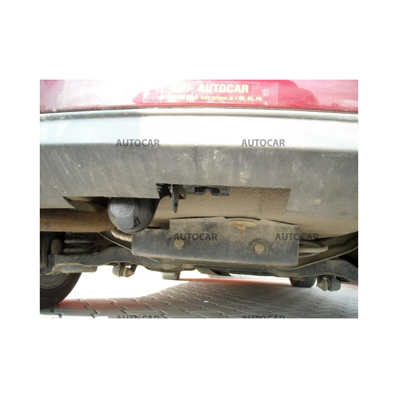 Anhängerkupplung für FOCUS C MAX - 5-türig - manuell–AHK starr - von 2003