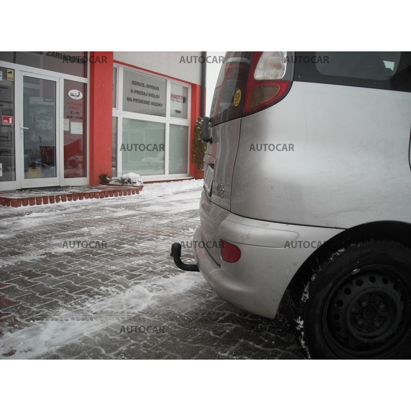 Anhängerkupplung für Toyota YARIS - VERSO - 5 tür. - manuall–AHK starr