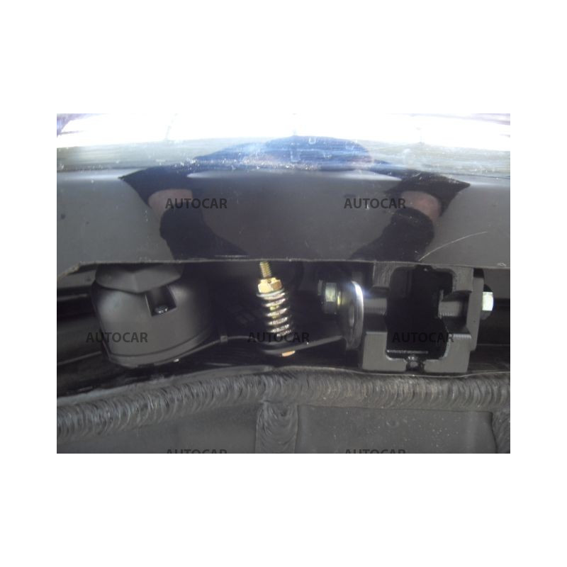 Anhängerkupplung für I 40 - 4 tur. - automat vertikal–AHK abnehmbar - von 04.2011/-