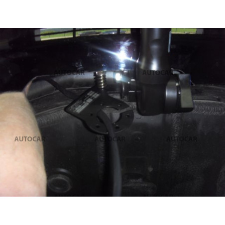 Anhängerkupplung für I 40 - 4 tur. - automat vertikal–AHK abnehmbar - von 04.2011/- Anhängerkupplung für I 40 - 4 tur. - automat vertikal–AHK abnehmbar - von 04.2011/-