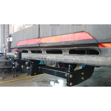 Anhängerkupplung für Iveco DAILY - 35S - (Radstand 3000 / 3520 mm) - manuall–AHK starr