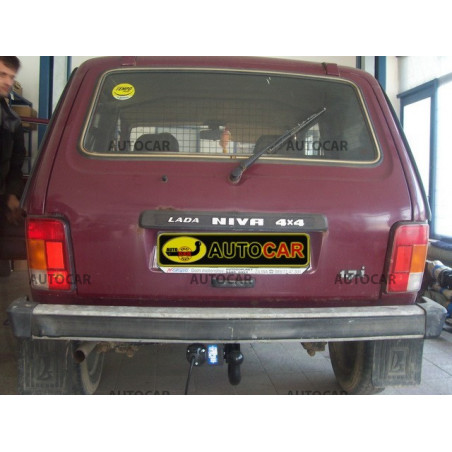 Anhängerkupplung für Lada NIVA - 3-türig - manuall–AHK starr