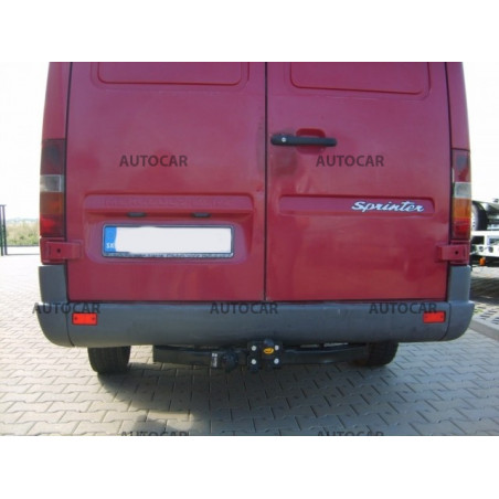 Anhängerkupplung für Mercedes SPRINTER - Kastenwagen ohne Treppe - Radstand 3,55 / 4,025 m - Festeinbau Anhängerkupplung für Mercedes SPRINTER - Kastenwagen ohne Treppe - Radstand 3,55 / 4,025 m - Festeinbau