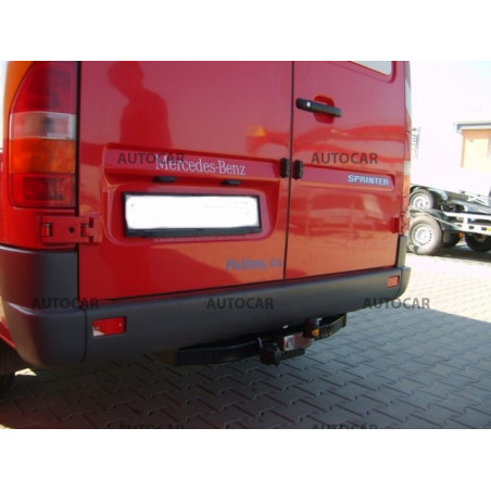 Anhängerkupplung für Mercedes SPRINTER - Kastenwagen ohne Treppe - Radstand 3,55 / 4,025 m - Festeinbau