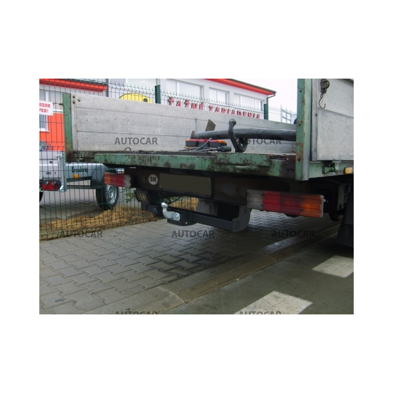 Anhängerkupplung für Mercedes SPRINTER - Pritschenwagen - Einzelräder - Radstand 3,55 / 4,025 m - Festeinbau