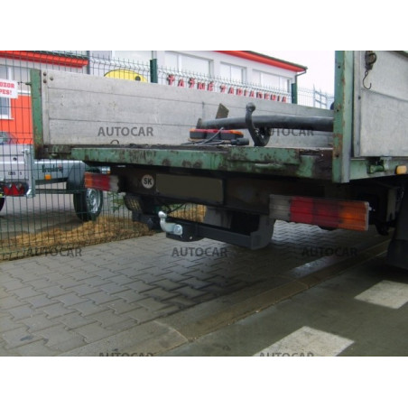 Anhängerkupplung für Mercedes SPRINTER - Pritschenwagen - Einzelräder - Radstand 3,55 / 4,025 m - Festeinbau Anhängerkupplung für Mercedes SPRINTER - Pritschenwagen - Einzelräder - Radstand 3,55 / 4,025 m - Festeinbau
