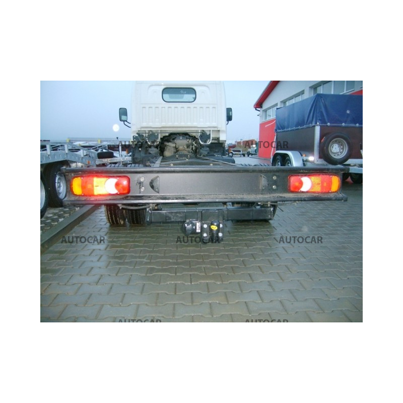 Anhängerkupplung für CABSTAR E - valník - starre Anhängerkupplung - von 2000