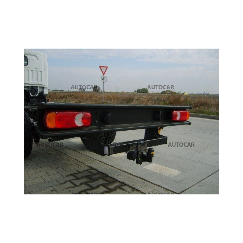 Anhängerkupplung für CABSTAR E - valník - starre Anhängerkupplung - von 2000