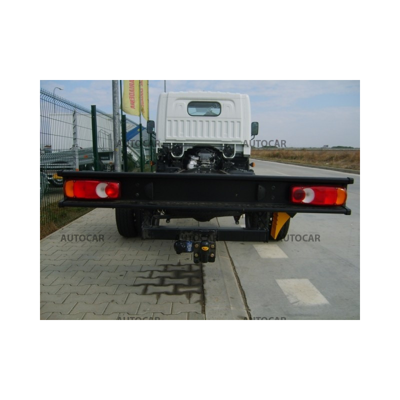 Anhängerkupplung für CABSTAR E - valník - starre Anhängerkupplung - von 2000