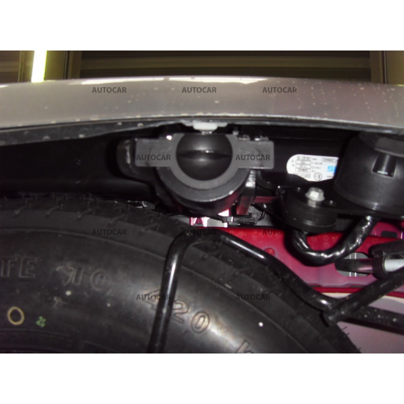 Anhängerkupplung für Mitsubishi Outlander- automat – AHK abnehmbar -2007-2012 