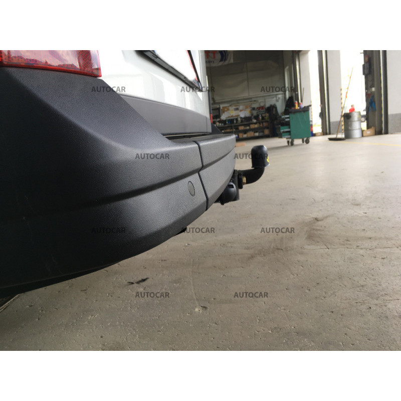 Anhängerkupplung für Volkswagen CRAFTER - Kastenwagen ohne Treppe - Einzelräder - manuall–AHK starr