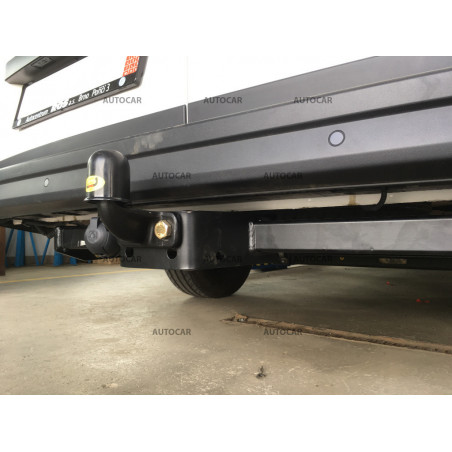 Anhängerkupplung für Volkswagen CRAFTER - Kastenwagen ohne Treppe - Einzelräder - manuall–AHK starr